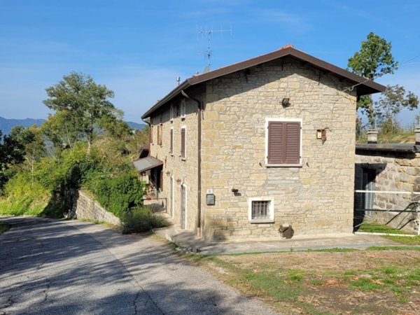 casa indipendente in vendita a Civitella di Romagna