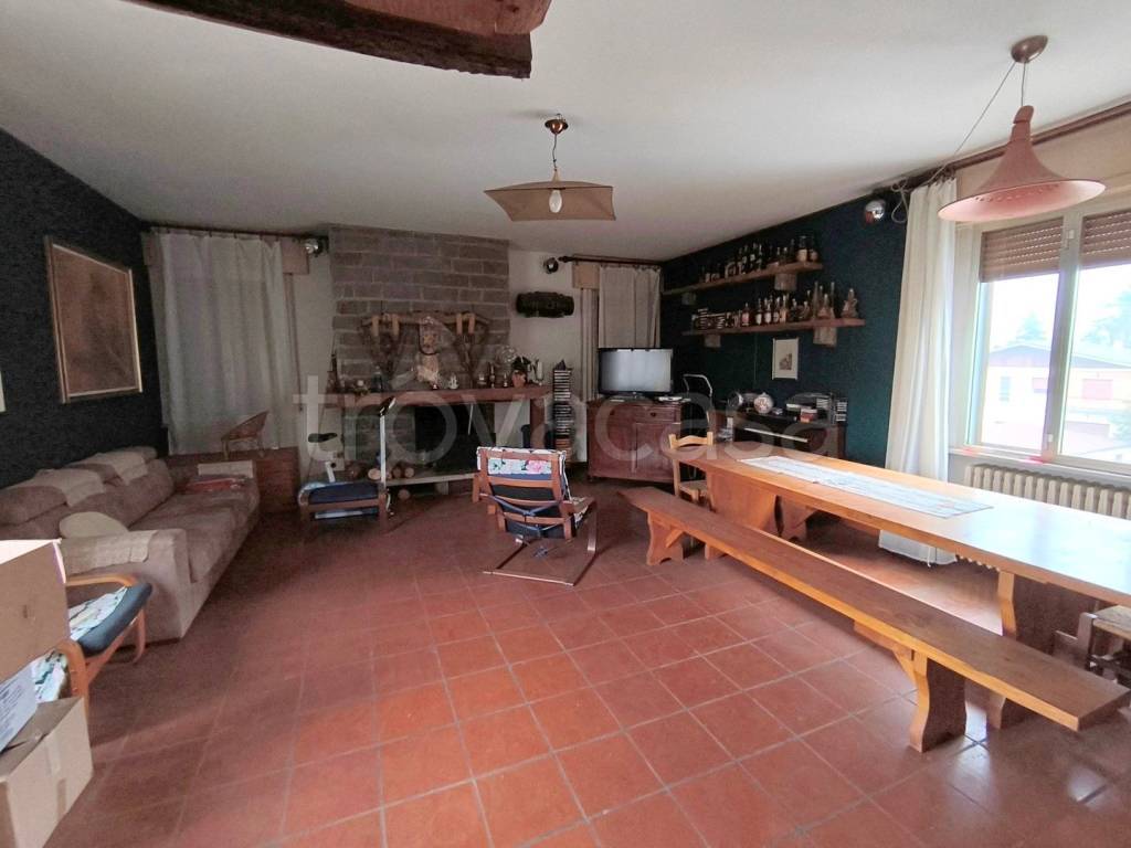 casa indipendente in vendita a Civitella di Romagna