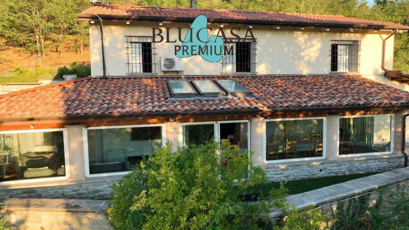 casa indipendente in vendita a Civitella di Romagna