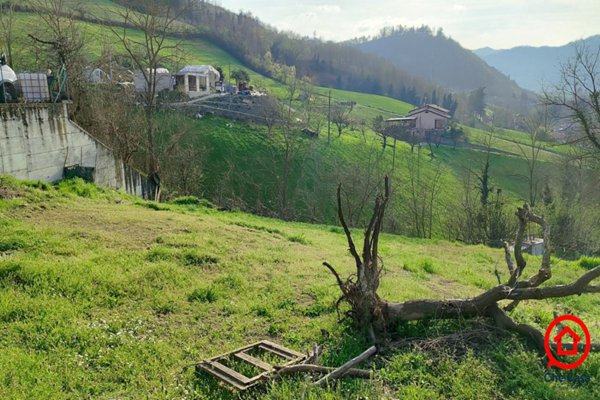 terreno edificabile in vendita a Civitella di Romagna