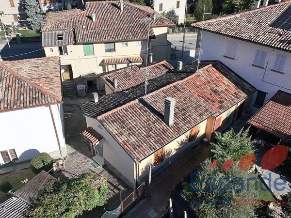 casa indipendente in vendita a Civitella di Romagna in zona Cusercoli