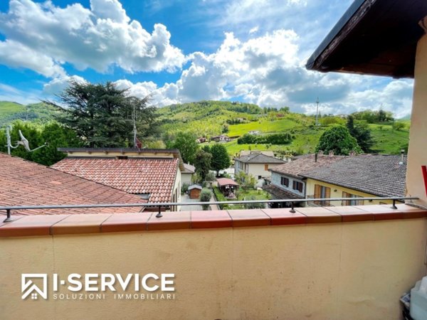casa indipendente in vendita a Civitella di Romagna in zona Collina