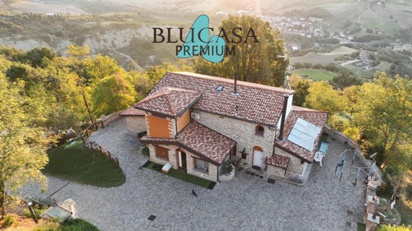 casa indipendente in vendita a Civitella di Romagna in zona Cusercoli