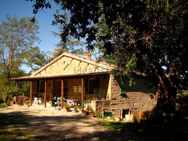casa indipendente in vendita a Civitella di Romagna in zona Collina