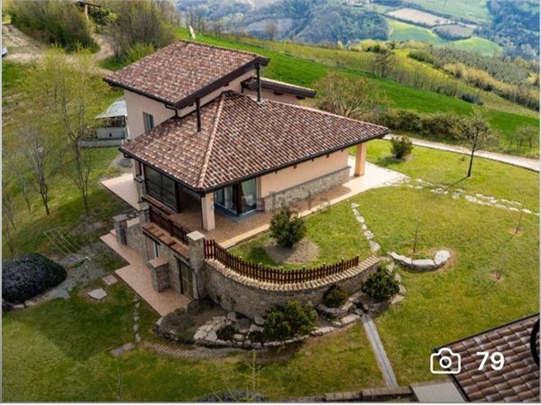 casa indipendente in vendita a Civitella di Romagna