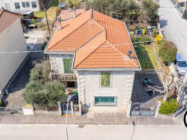casa indipendente in vendita a Civitella di Romagna in zona Cusercoli