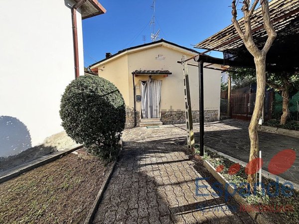 casa indipendente in vendita a Civitella di Romagna in zona Cusercoli