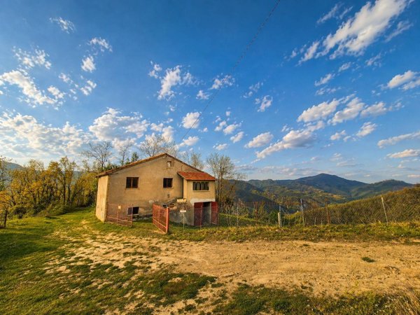 casa indipendente in vendita a Civitella di Romagna in zona Seguno