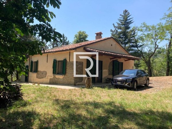 casa indipendente in vendita a Civitella di Romagna in zona Collina