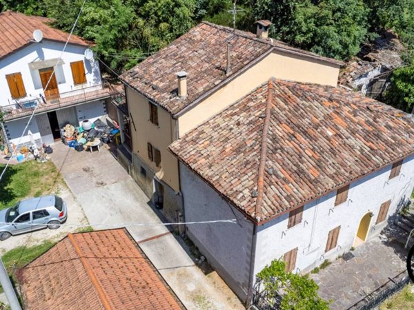 casa indipendente in vendita a Dovadola