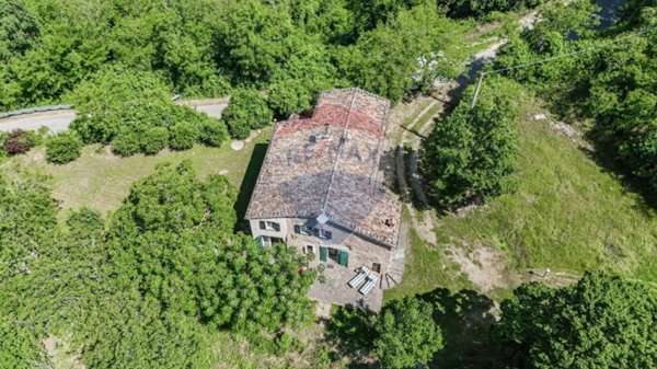 casa indipendente in vendita a Dovadola