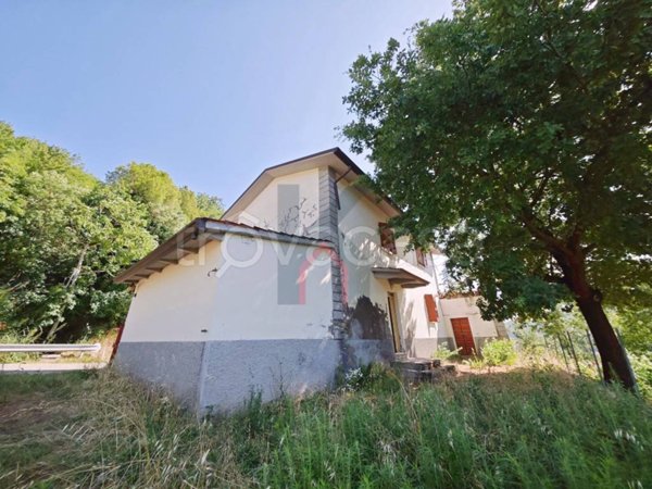 casa indipendente in vendita a Dovadola