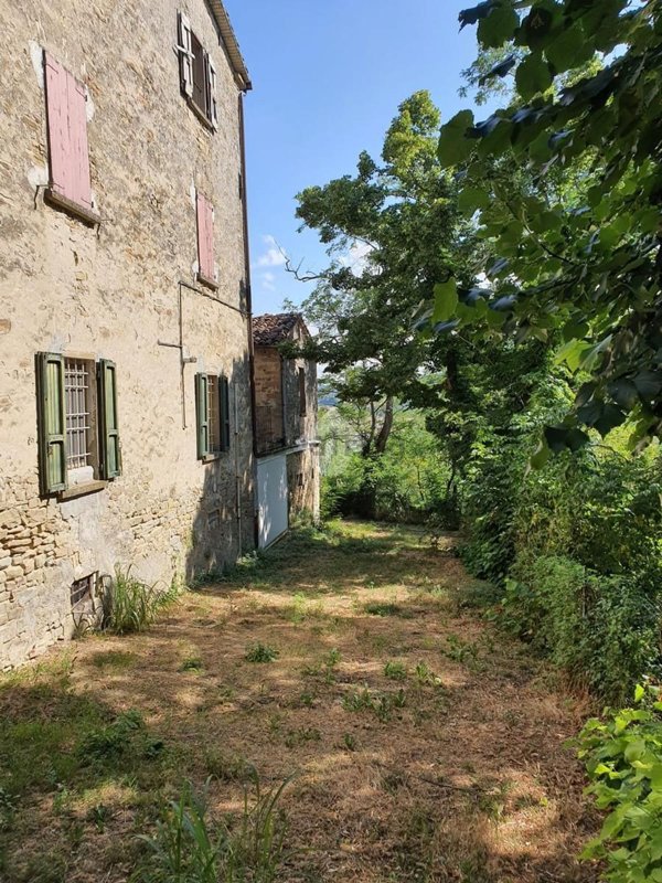 casa indipendente in vendita a Dovadola