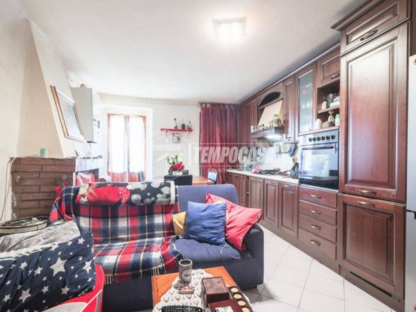 casa indipendente in vendita a Dovadola