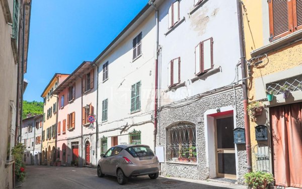 casa indipendente in vendita a Dovadola