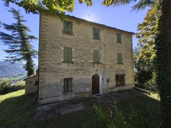 casa indipendente in vendita a Dovadola