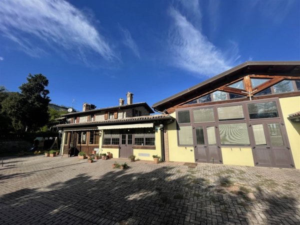 casa indipendente in vendita a Dovadola