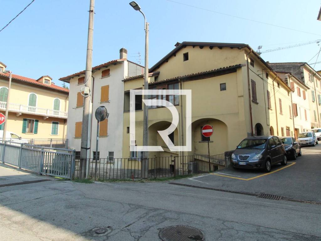 rudere in vendita a Dovadola