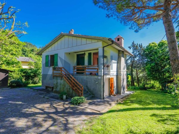 casa indipendente in vendita a Dovadola