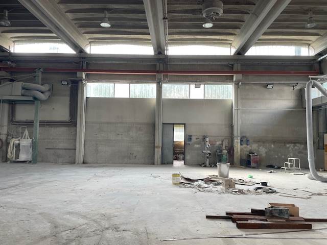 locale commerciale in vendita a Dovadola