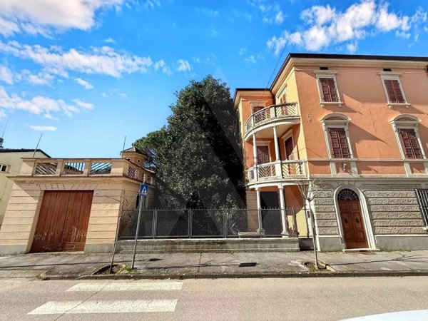 casa indipendente in vendita a Dovadola
