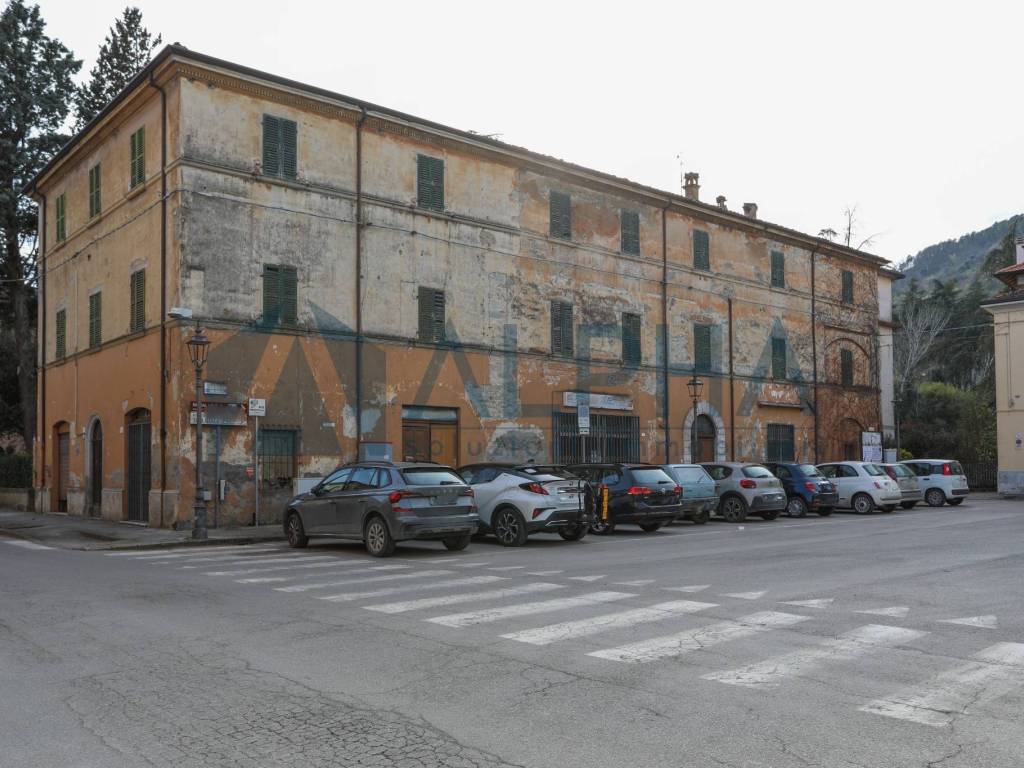 intera palazzina in vendita a Dovadola