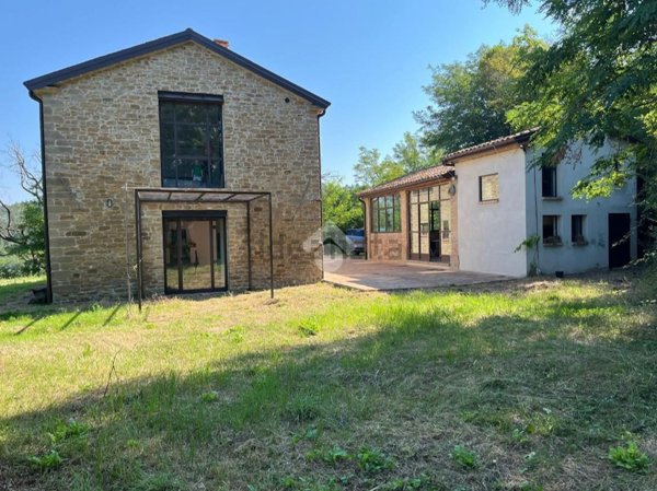 casale in vendita a Dovadola