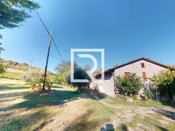 casa indipendente in vendita a Dovadola