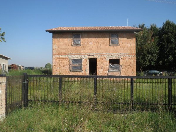 casa indipendente in vendita a Forlì in zona Casemurate
