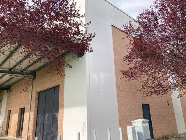 locale commerciale in vendita a Forlì in zona Villanova