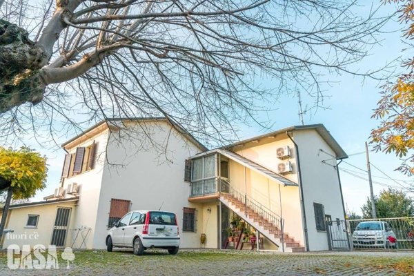 casa indipendente in vendita a Forlì in zona Carpinello