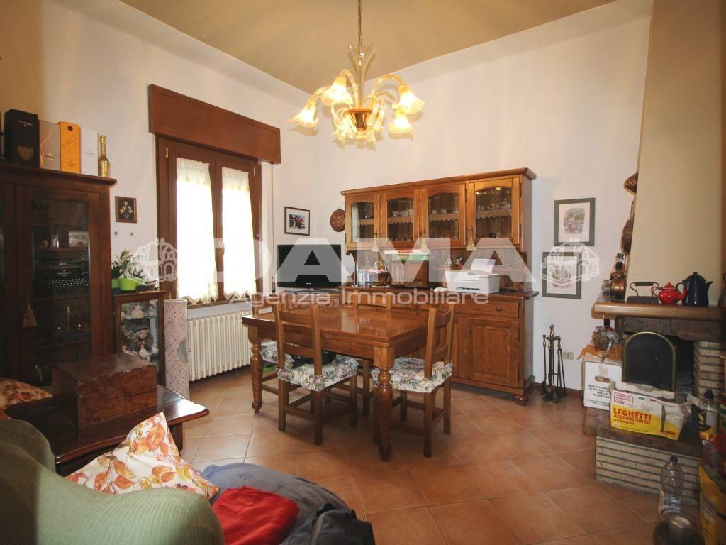 casa indipendente in vendita a Forlì in zona Ospedaletto