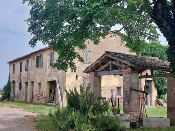 casa indipendente in vendita a Forlì in zona San Giorgio