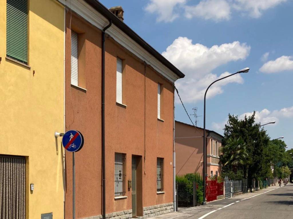 casa indipendente in vendita a Forlì in zona Roncadello