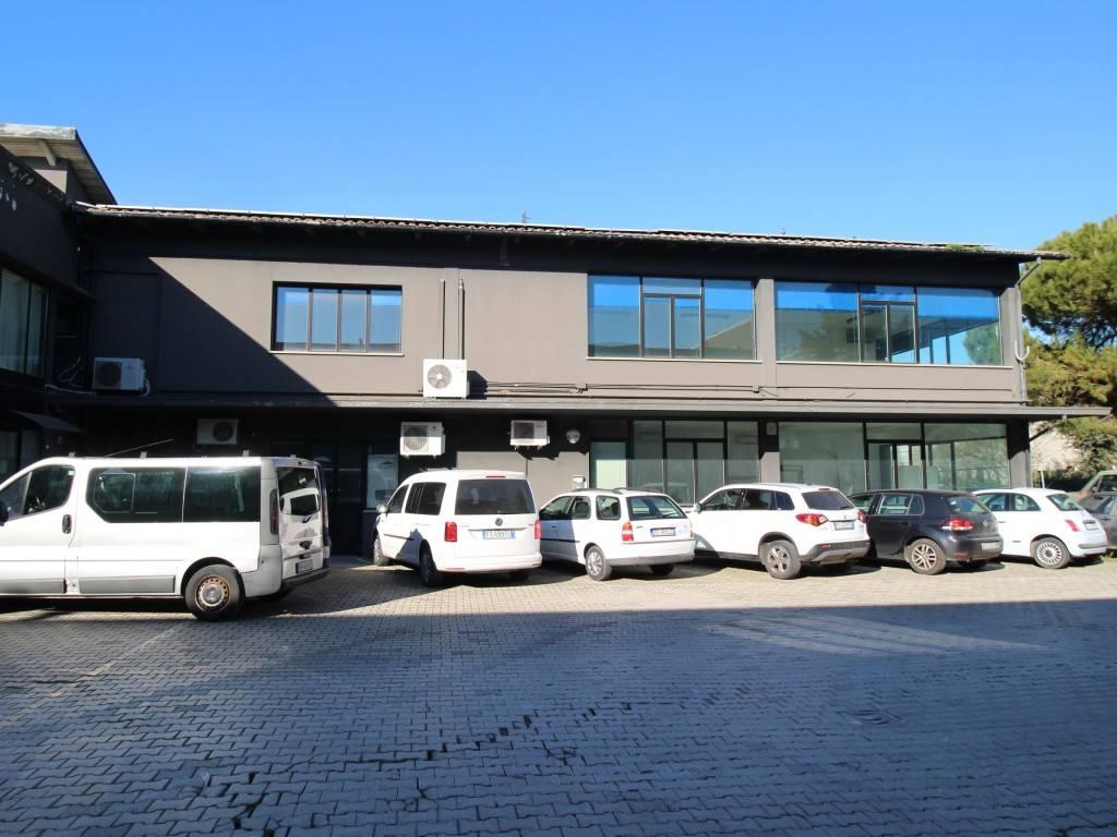 ufficio in vendita a Forlì