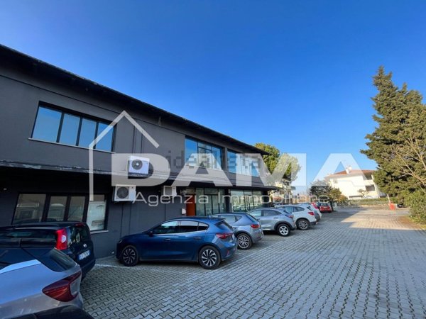 ufficio in vendita a Forlì