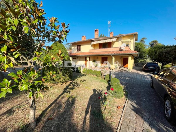 casa indipendente in vendita a Forlì in zona Villagrappa