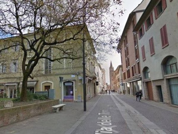 casa indipendente in vendita a Forlì in zona Centro Storico
