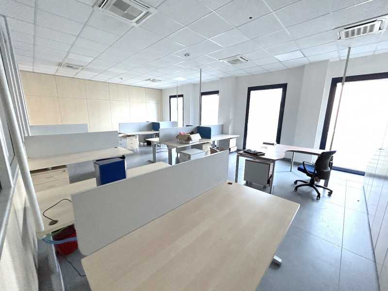ufficio in vendita a Forlì in zona Coriano
