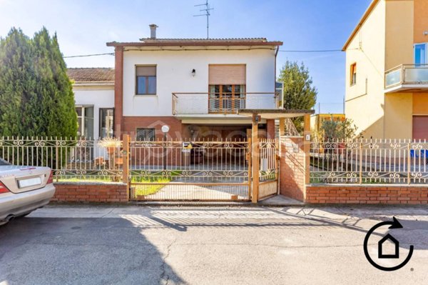 casa indipendente in vendita a Forlì in zona Cava