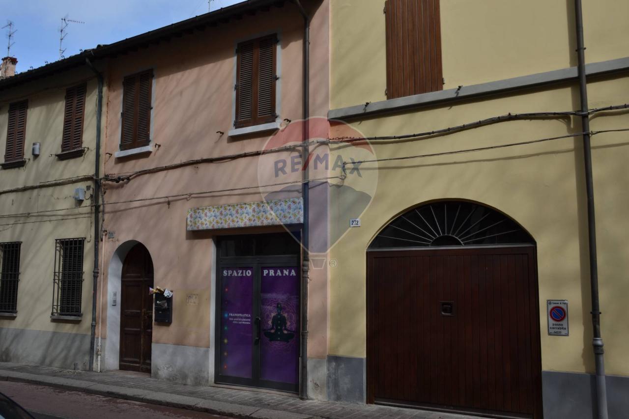 casa indipendente in vendita a Forlì in zona Centro Storico