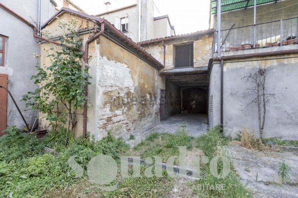 casa indipendente in vendita a Forlì