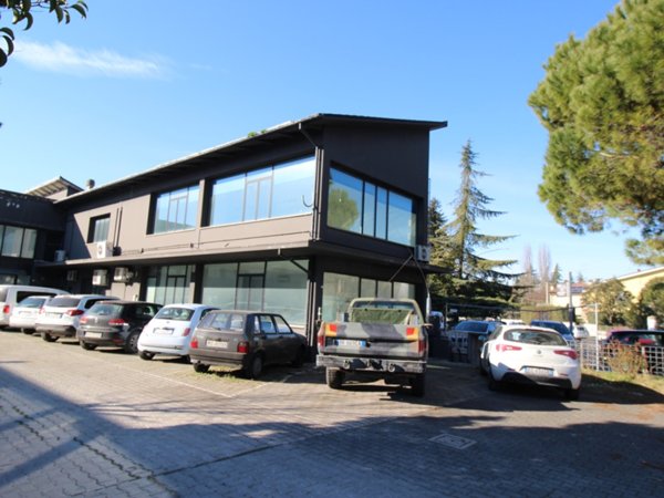 ufficio in vendita a Forlì
