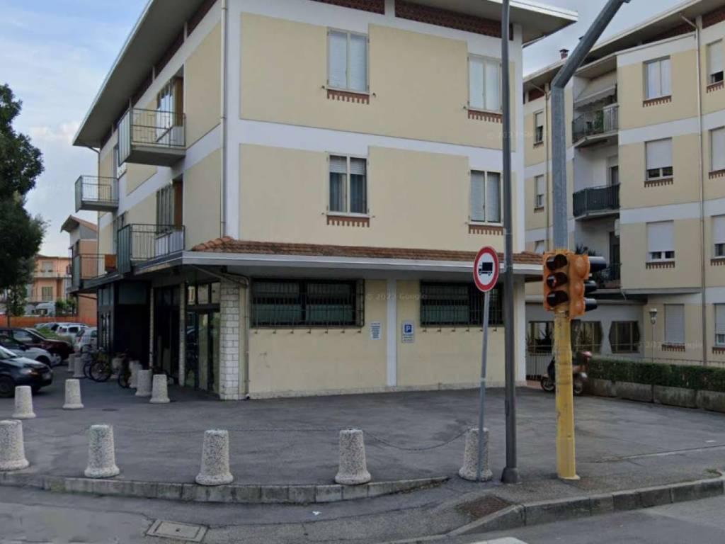 ufficio in vendita a Forlì in zona Villanova