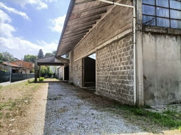 capannone in vendita a Forlì