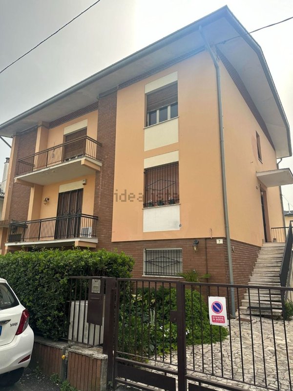 casa indipendente in vendita a Forlì