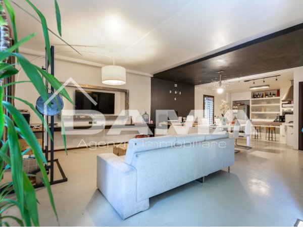 casa indipendente in vendita a Forlì in zona Carpena