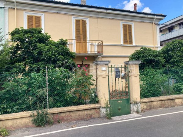casa indipendente in vendita a Forlì
