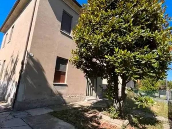 casa indipendente in vendita a Forlì