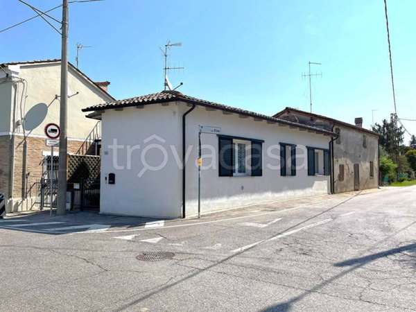 casa indipendente in vendita a Forlì in zona Carpinello